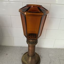 Vintage middlesex Mason candlelight co cast iron metal two piece Amber Glass Table Lamp tealight candle holder.   Stamped and numbered on bottom   Enh