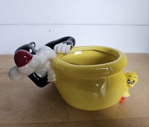 Vintage Warner Bros. Sylvester & Tweety Planter