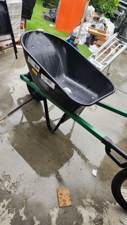 Expert Gardener 6 cu ft steel wheelbarrow(se hable español)