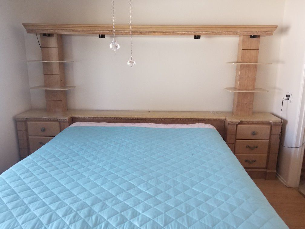 Traditional Rose light Oak color bedroom set.