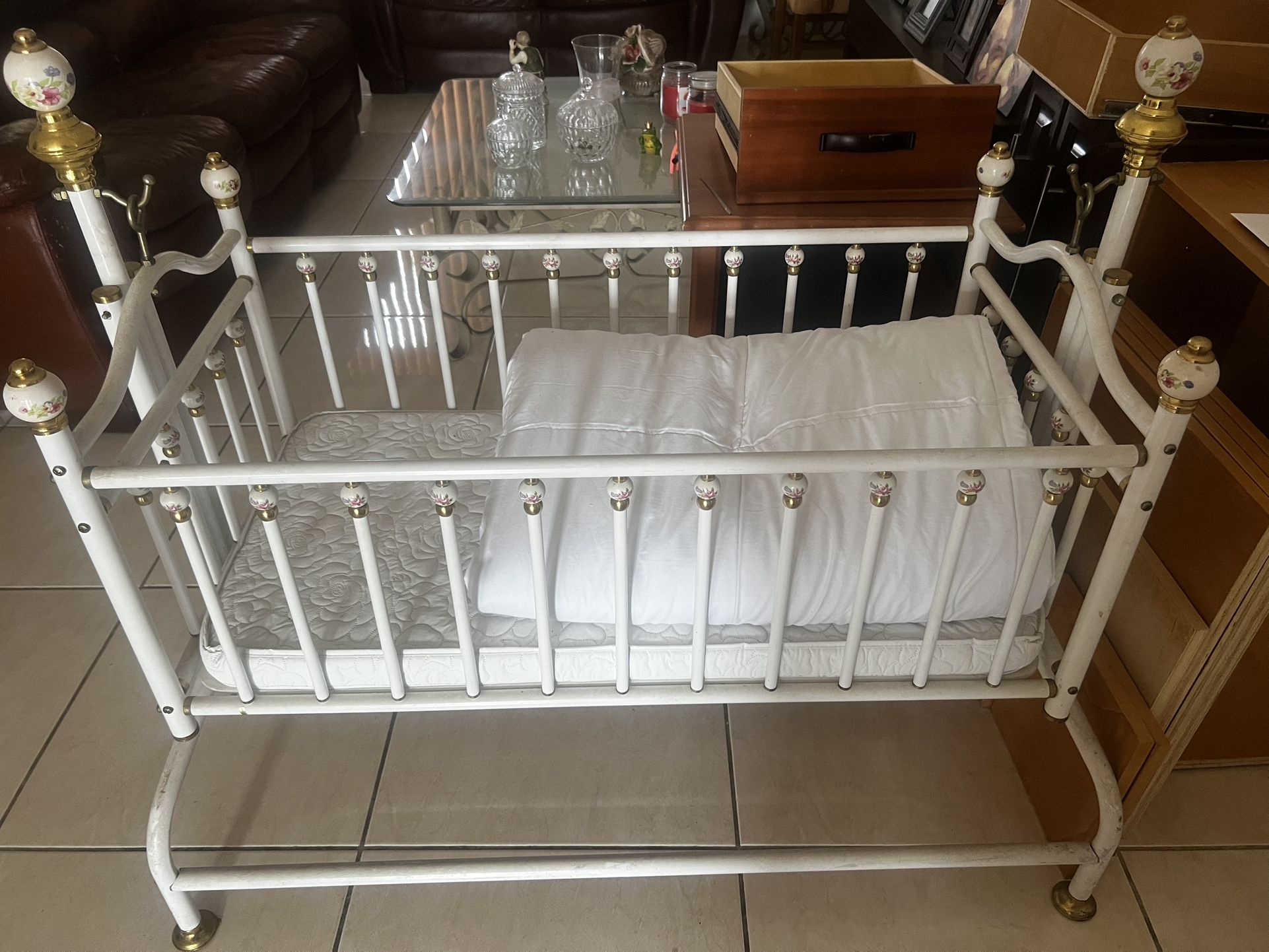 Baby Crib Bassinet With Mattress