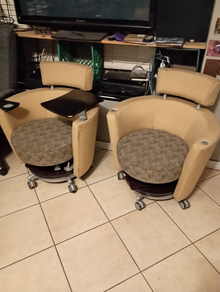 Rolling Chairs With Desk N Drink Holder $20 Each Or All Six For $100