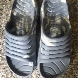 KuaiLu Mens Recovery Sandals Sz 10