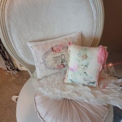 French Provincial Shabby Chic Set Of Decorative Pillows