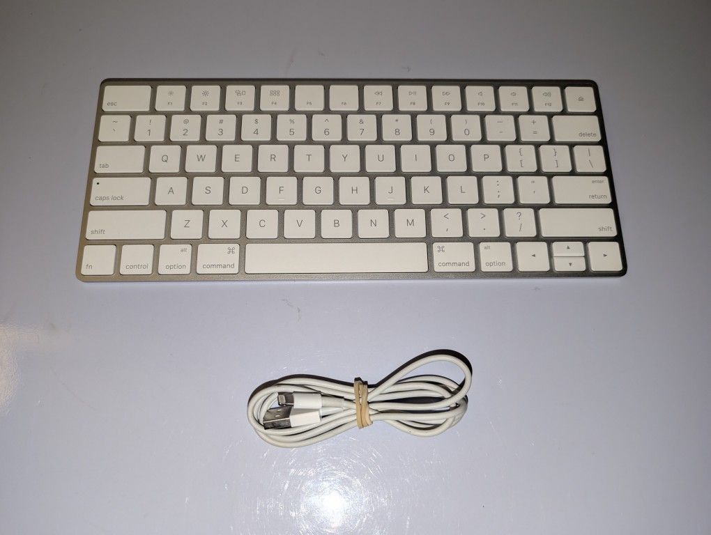 Apple Keyboard