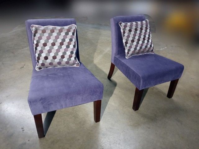 Two Accent Chair New