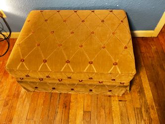 Vintage ottoman