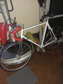 selling a 1976 viscount aerospace roadbike its size frame is 58