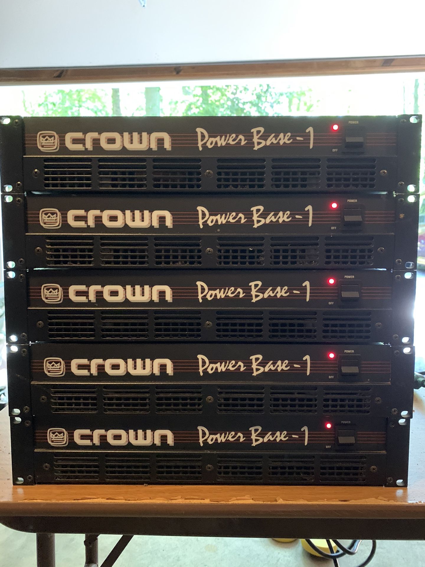 Crown Power Base 1 Amps