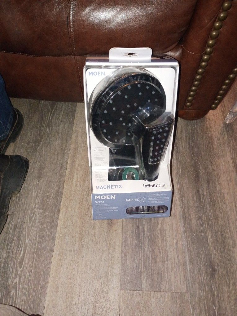 Moen Verso Showerhead