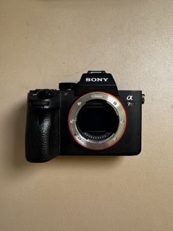 Sony a7R III (Body Only)