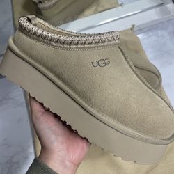 NEW! UGG Platform Slippers | Size: 7 