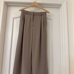 Aritzia Babaton Wilfred The Effortless Cropped Wide Leg Pants Modern Tan Size 6