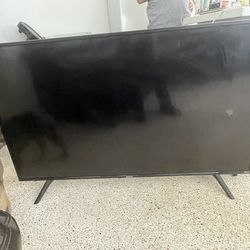 65 Inch Hisense Flatscreen Tv