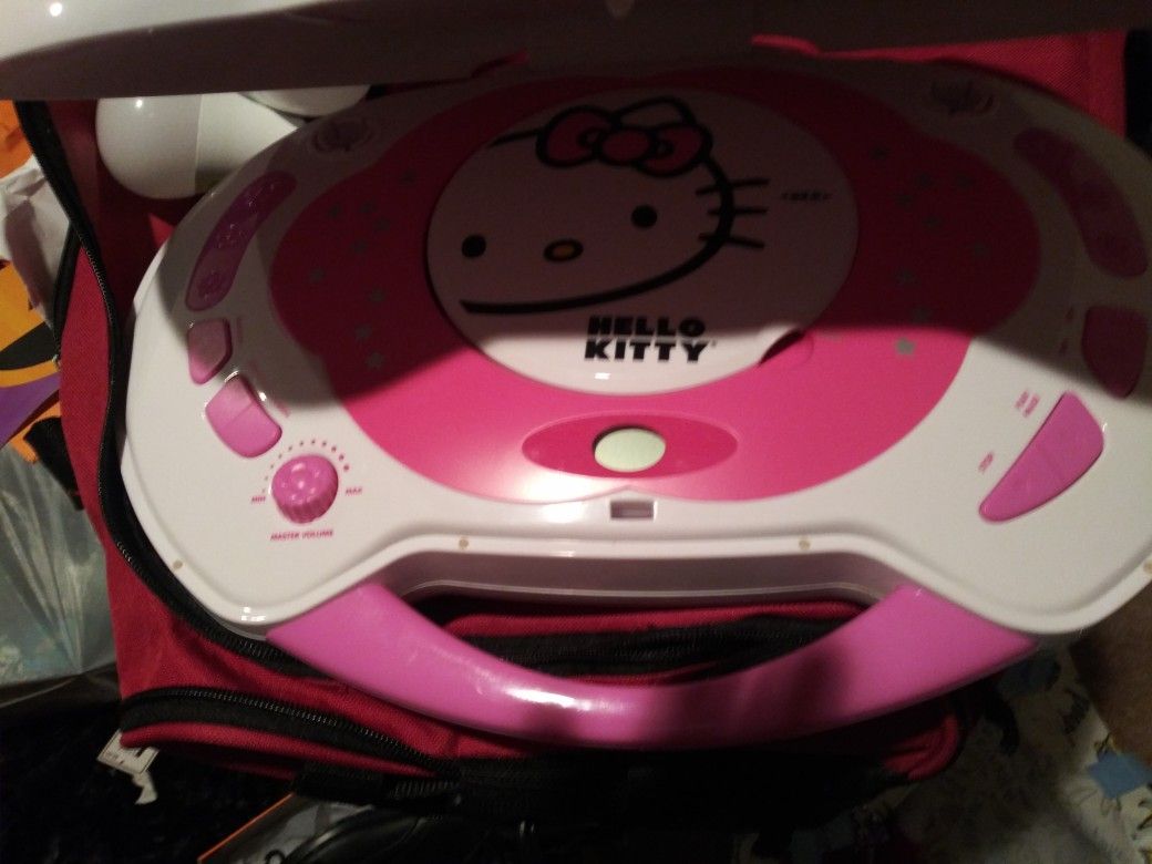 Hello kitty CD player /radio... $15