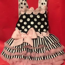 MudPie Halter Top Baby Girl Outfit. Gently Used But In Great condition 4-6 Estimate 