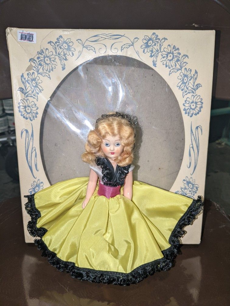 VINTAGE THE LOVELY MARY JEAN DOLL 1950's AMERICAS FAMOUS CHARACTER DOLLS IN BOX

