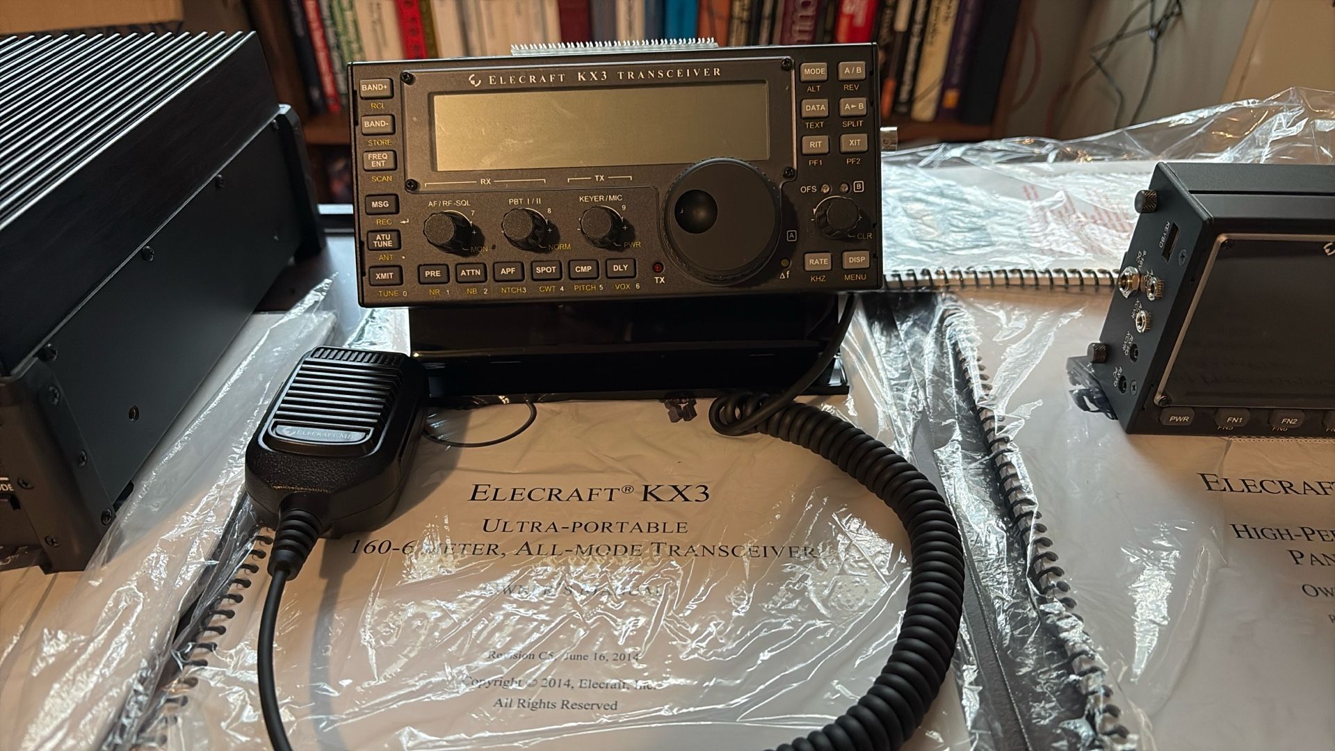 Elecraft KX3, PX3, KXPS 100 Amateur Radio