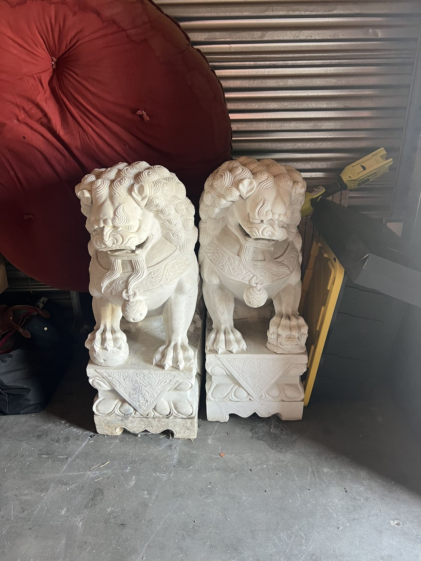 2 WHITE MARBLE LION STATUES!! $1000 For Both!!