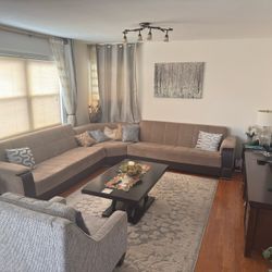 Beautiful Sectional Couch for Sale! 