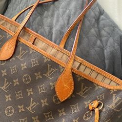 Louis Vuitton petit noe multicolor with strap for Sale in San Diego, CA -  OfferUp