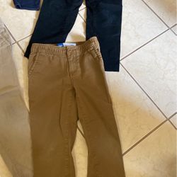 Pantalones Y Shorts D Uniformes Size  S 6/7. $3.00 Cada Uno 