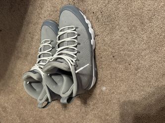 Cool Gray 9s Size 9