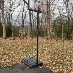 Basketball hoop -Lifetime 