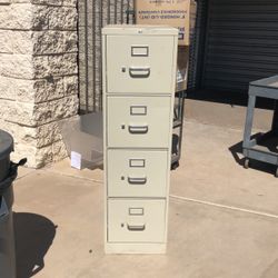 4 Drawers File Cabinet