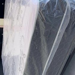 Deluxe Brand Queen Size Set 