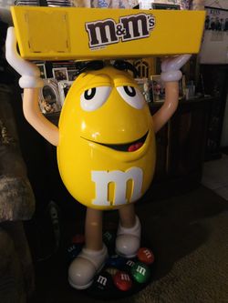 Yellow M&M Display
