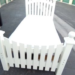WHITE TWIN BED FRAME WITH BOARD AND MATTRESS 