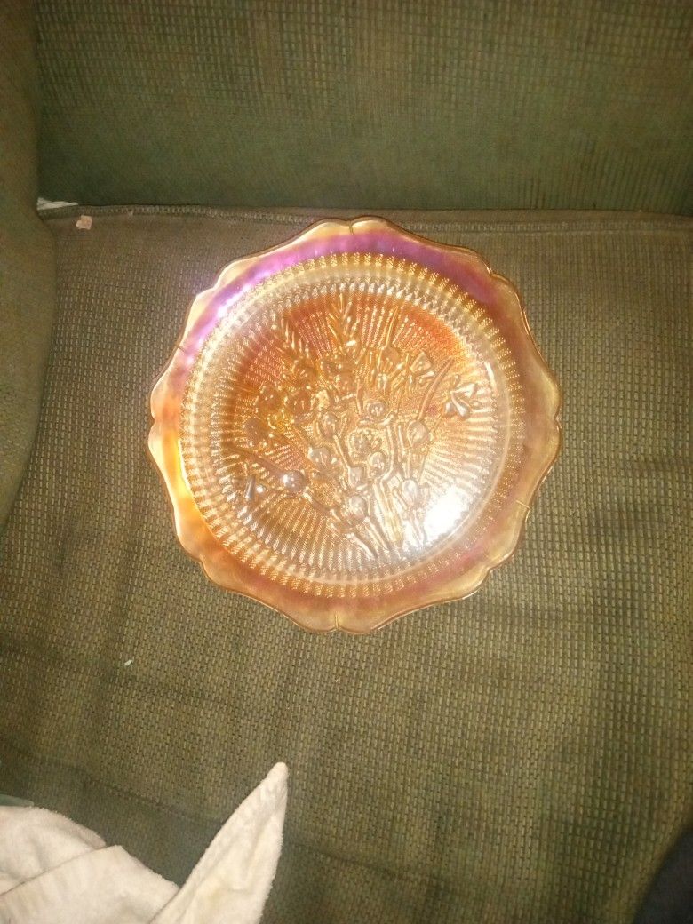 1970 JANNETTE IRDISCENT MARIGOLD PLATE