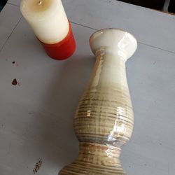 BRAND NEW CERAMIC CANDLE HOLDER WITH CANDLE 