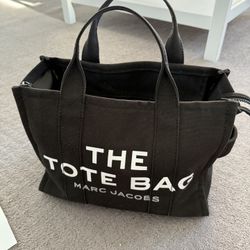 Medium Size Marc Jacobs Bag/purse/tote
