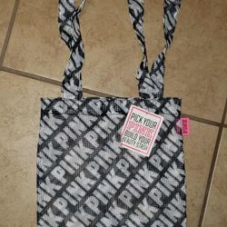 NEW WITH TAGS VICTORIA SECRET PINK LOGO BLACK WHITE MESH TOTE PURSE SATCHEL DUFFLE CARRYING SHOPPING BEACH BAG 