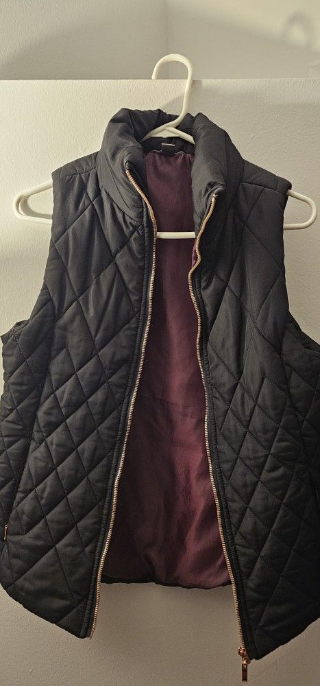 Woman Medium Black Vest