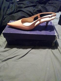 Brand new peach leather shoes size 9