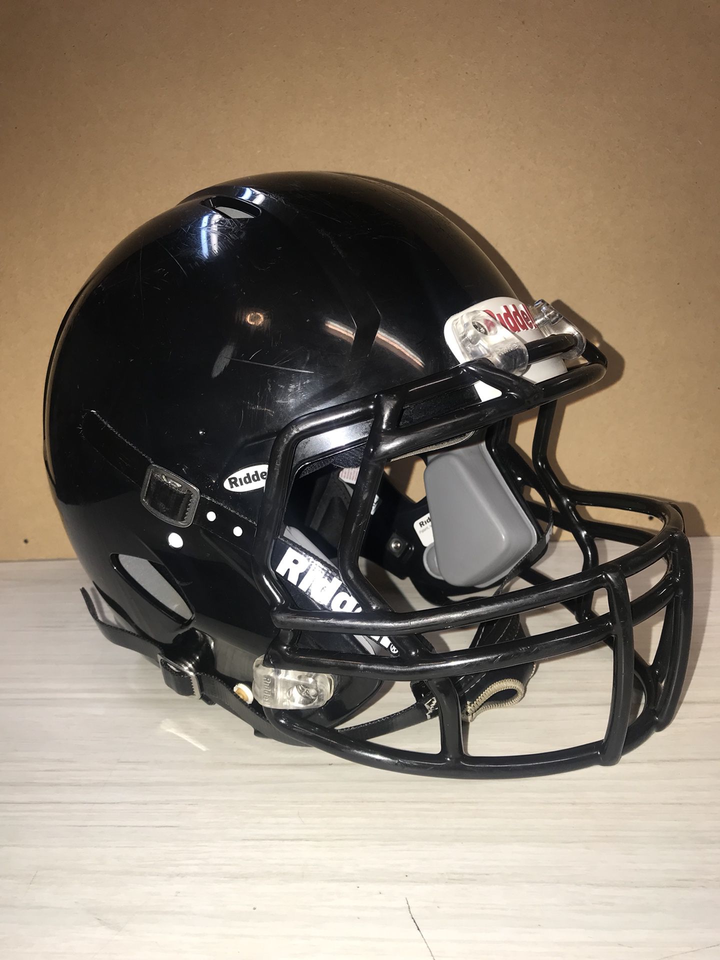 🏈 Certified 2016 Riddell Victor Youth X-Large Football Helmet 🏈