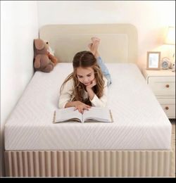 SALE 6 inch thick twin size memory foam mattress great for dorm or kids room