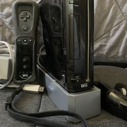 Nintendo Wii Console Black (model RVL-001)