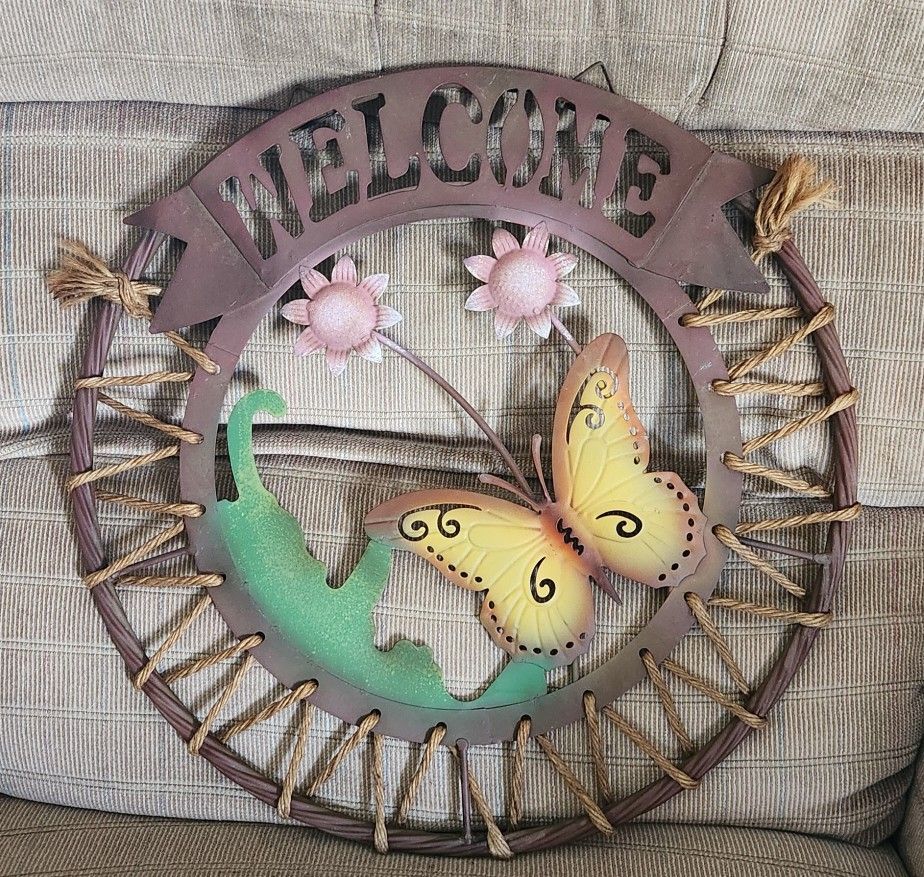 Metal Welcome Sign 16 Inches