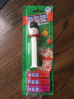 PEZ Snowman Candy & Dispenser