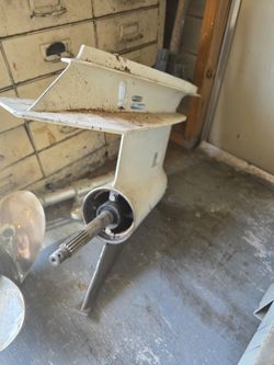 1998 Evenrude Lower unit.