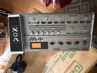 Vox Valvetronix ToneLab LE Electric Guitar Amp/Multi-Effects Pedal