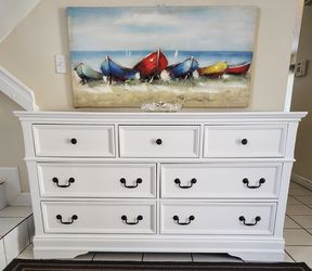 COASTER FINE FURNITURE SOLID WOOD DRESSER EXCELLENT CONDITION DELIVERY AVAILABLE