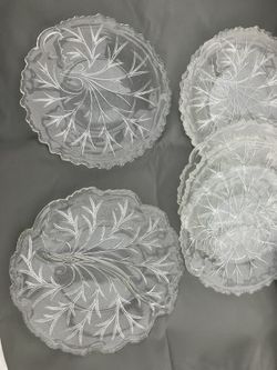 Glass luncheon plates