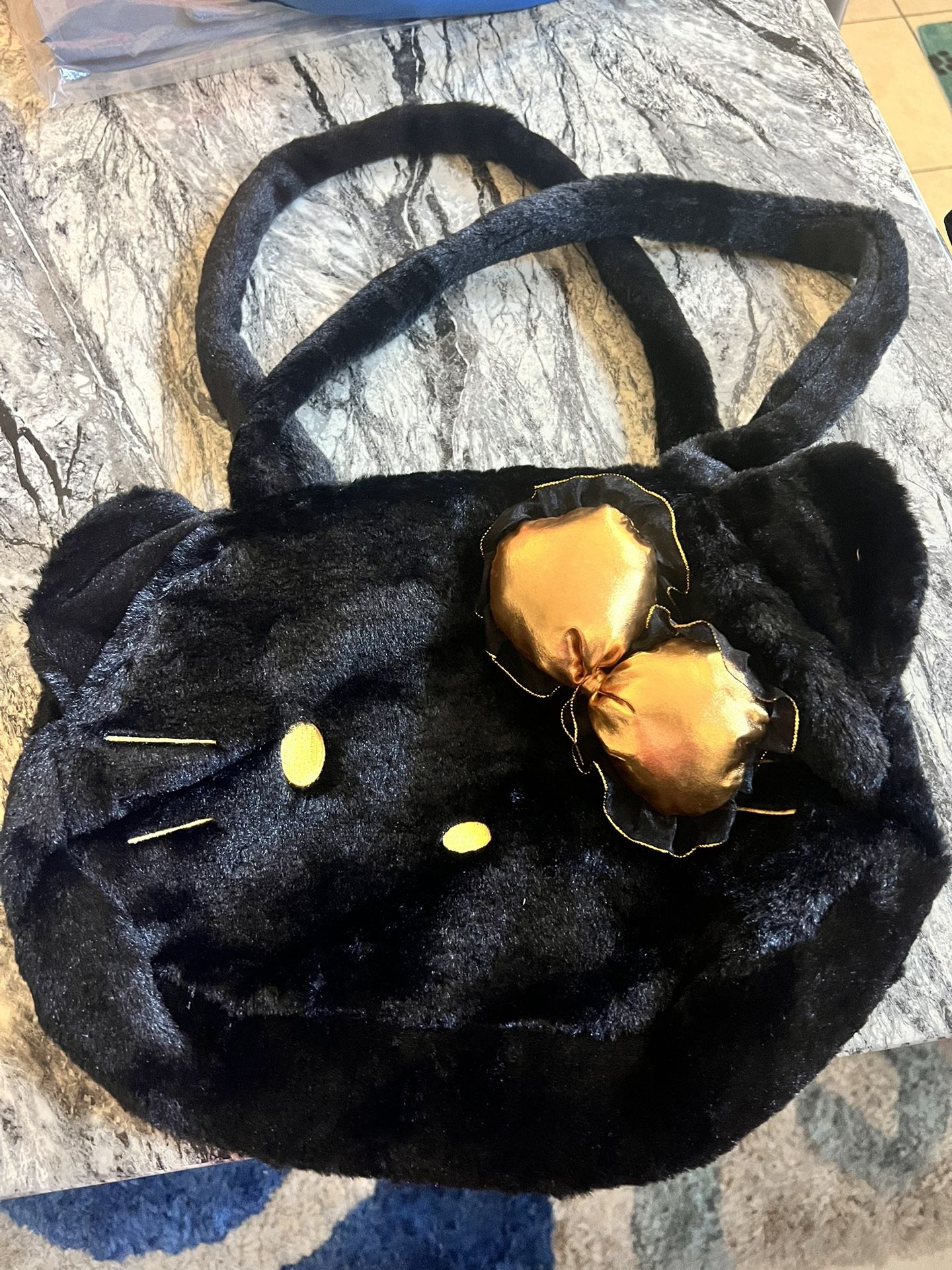 Hello Kitty Fluffy Purse