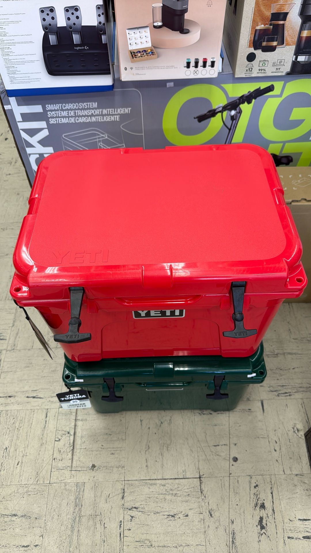 Yeti Cooler Tundra 35 Rescue Red Color