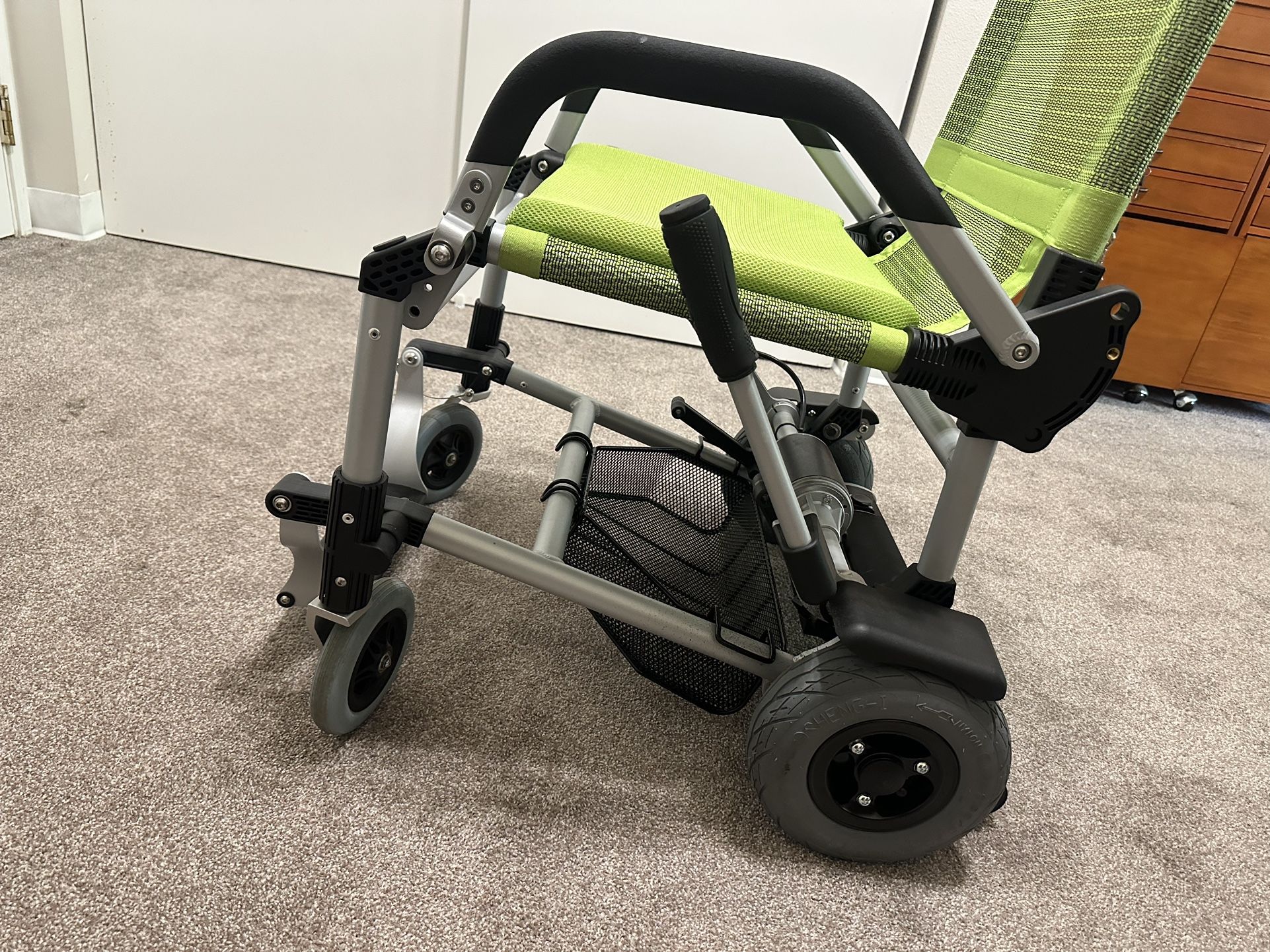 ZINGER Mobility Chair, LOWER PRICE, Model ZR10.1, Like New for Sale in